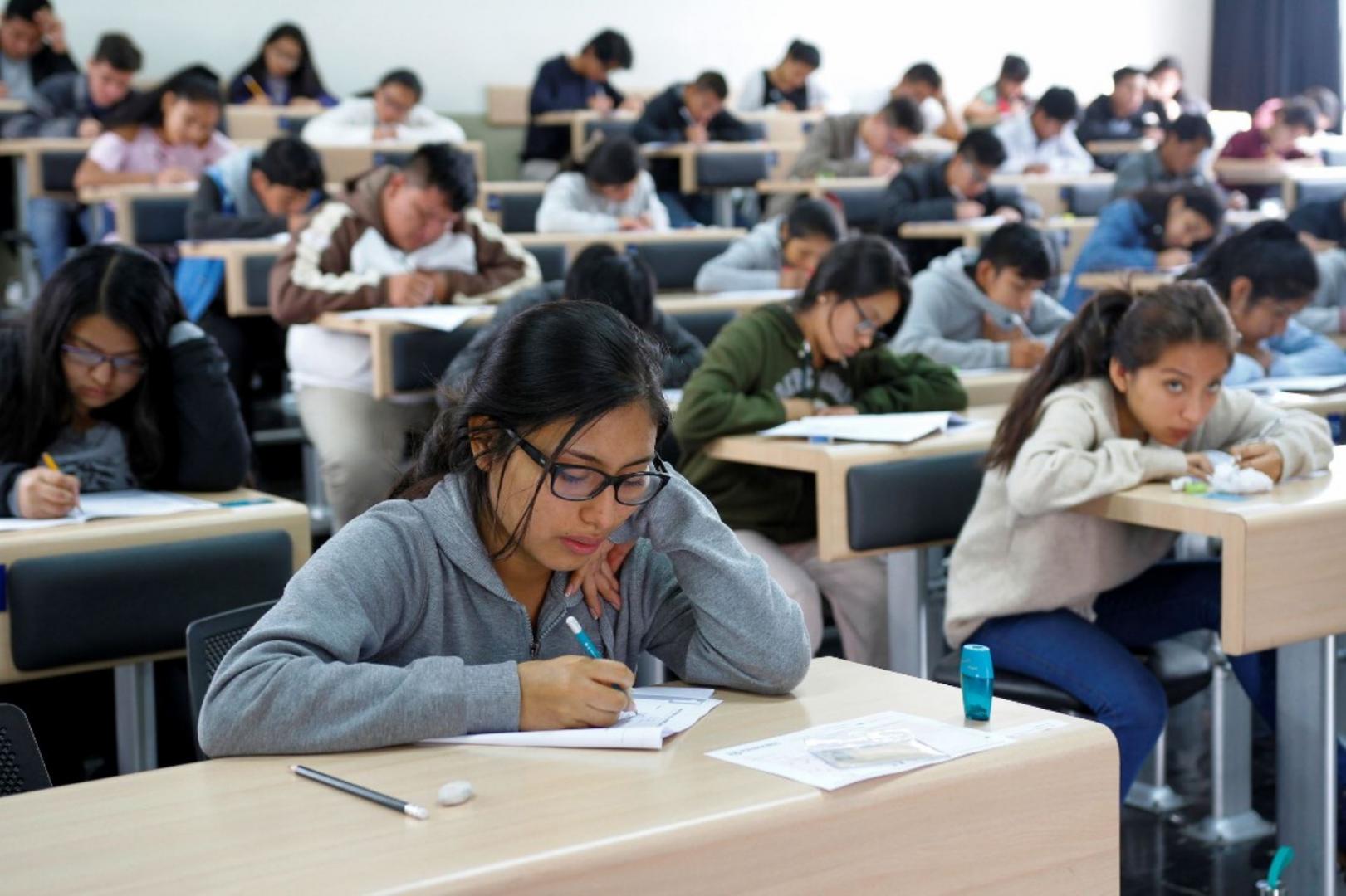 DESERCIÓN. Un reciente estudio indica que las mujeres presentan indicadores de abandono de estudios más altos. 