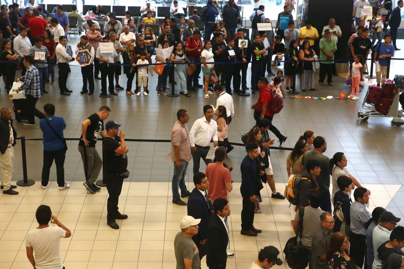 SEGURIDAD. Las medidas en el aeropuerto Jorge Chávez de Lima se han intensificado ante la aparición de posibles casos de Covid-19.