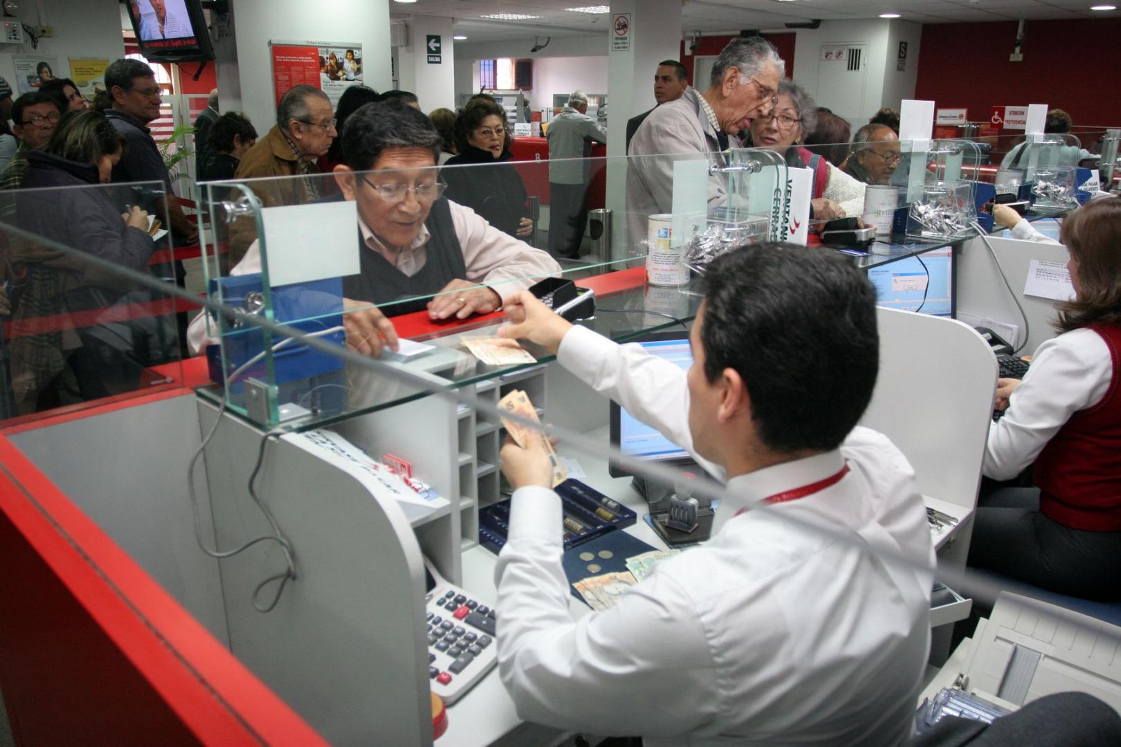 FONDOS MÍNIMOS. Para más de 1 millón de peruanos, la autorización para disponer de S/2 mil de sus aportes a la AFP implicará retirar la totalidad de sus fondos.