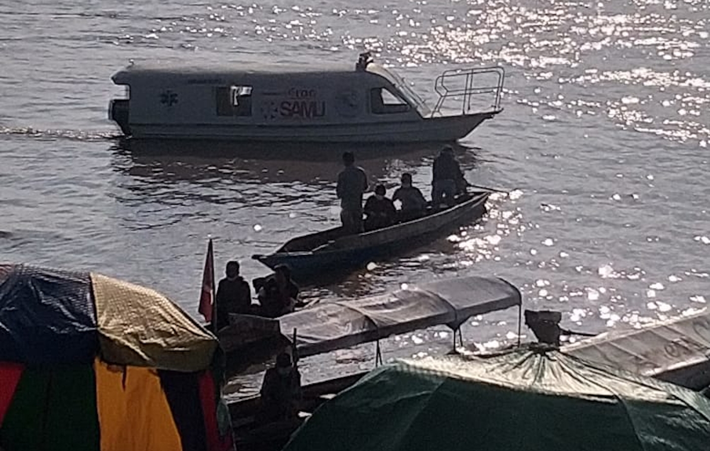 VULNERABLES. La comunidad de Puerto Bethel se encuentra a 4 horas de Pucallpa. El viernes llegó el personal médico para tomas las muestras.