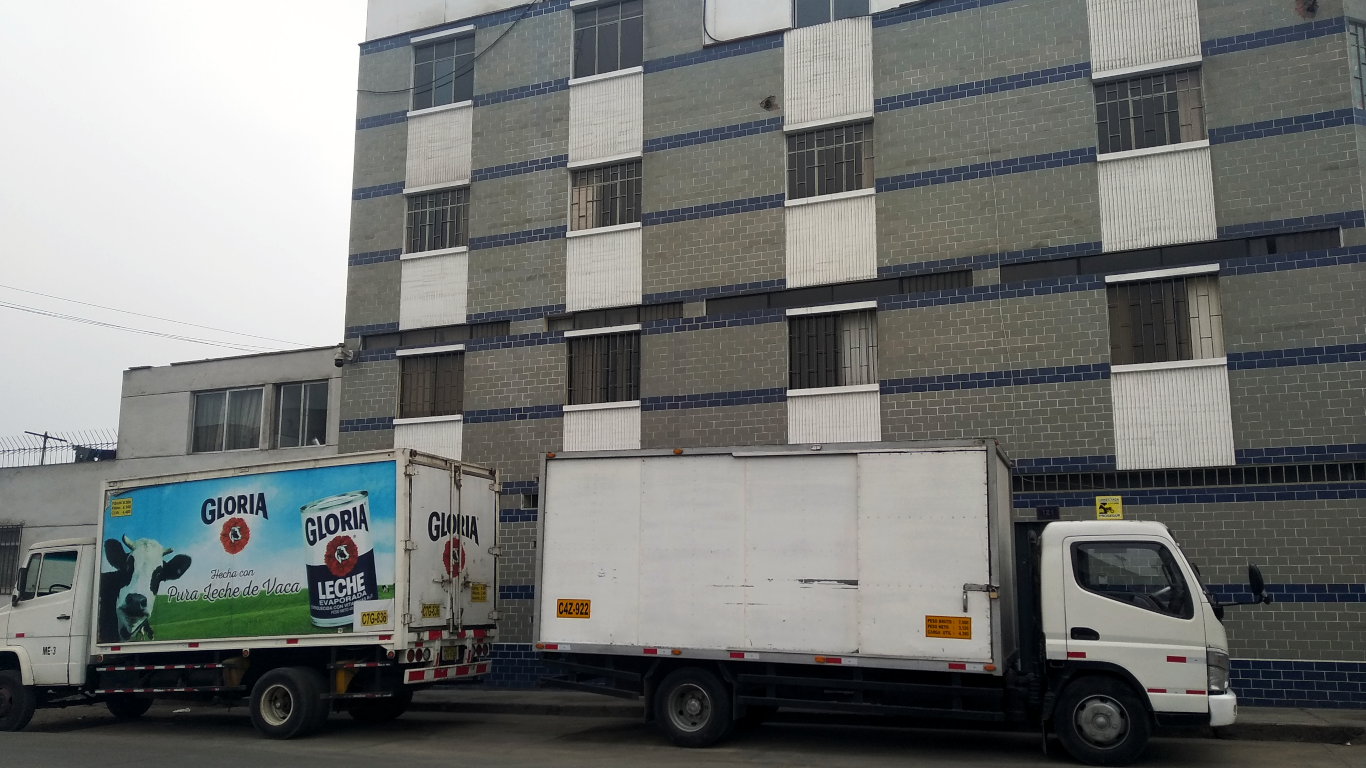 LECHE. NIISA Corporation distribuye productos de la marca Gloria, uno de los principales grupos económicos del Perú, al Programa del Vaso de Leche.
