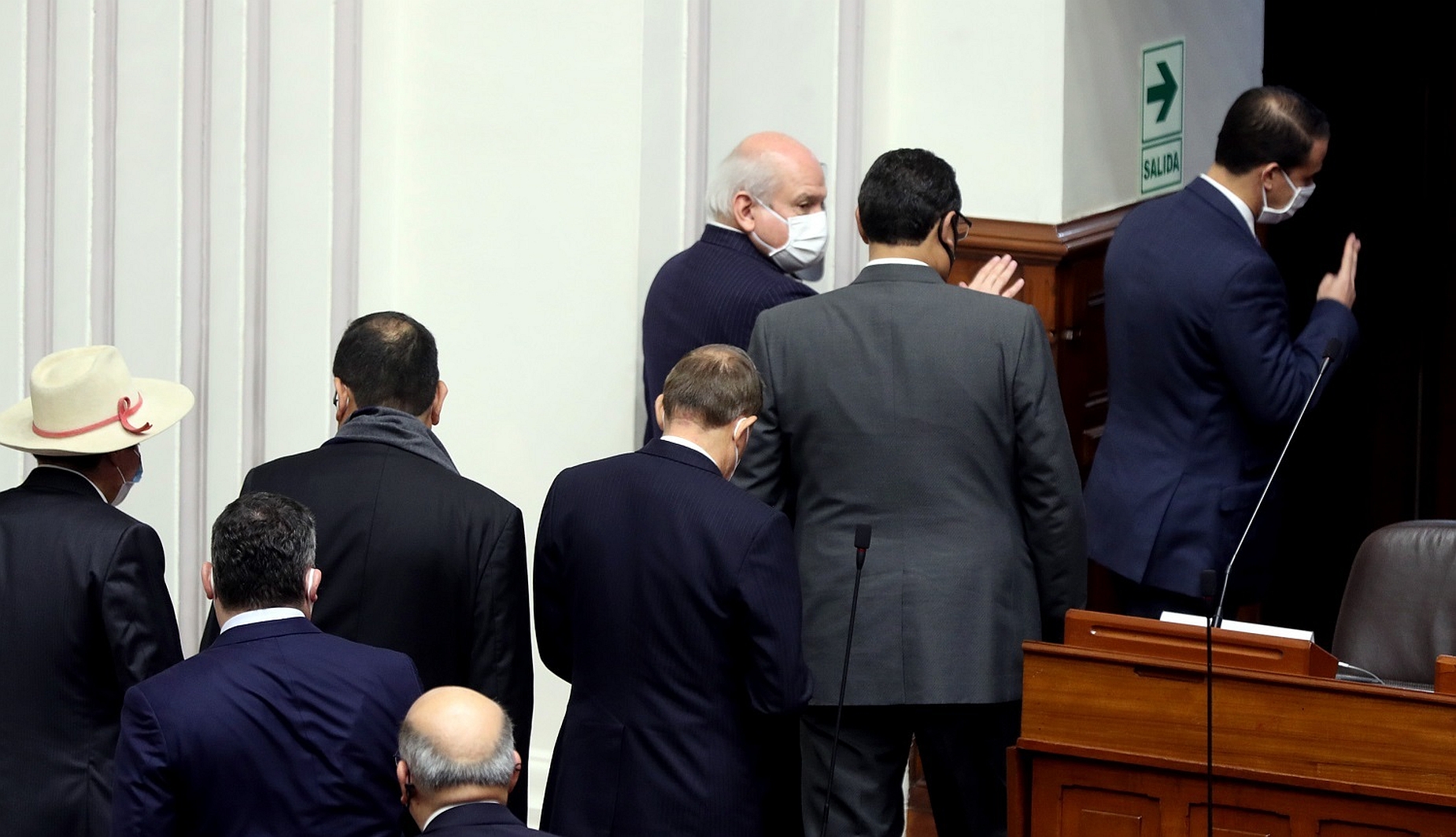 FRAGMENTADO. Con 54 votos en contra, 34 abstenciones y apenas 37 votos a favor, el Congreso le negó la confianza al gabinete de Cateriano.