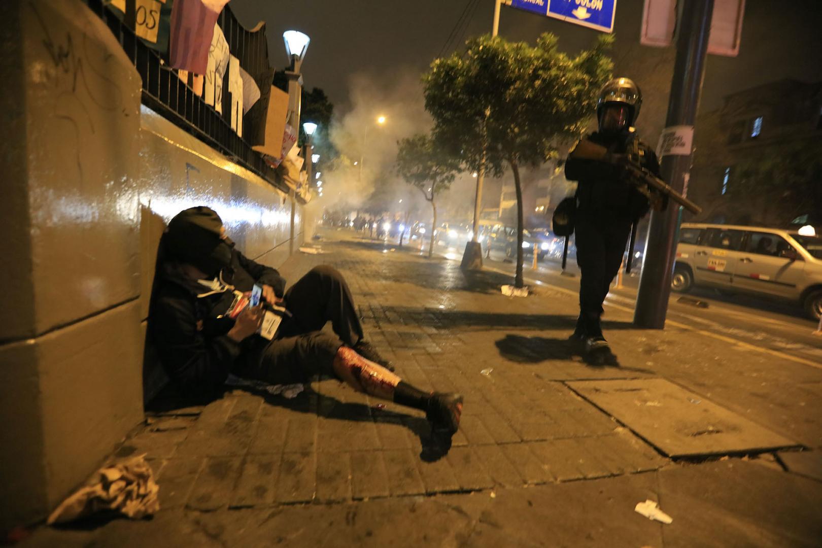 ESCOPETERO. Listado de policías con escopetas de bombas lacrimógenas y perdigones reduce el número de posibles autores de los disparos que dejaron dos fallecidos.