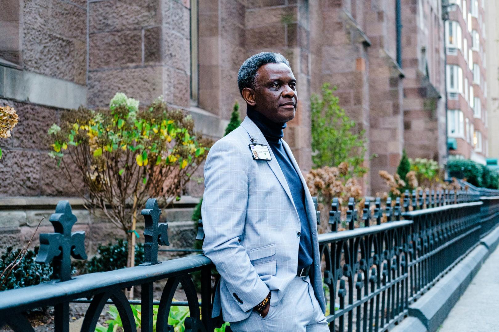 INFORME. Gbenga Ogedegbe condujo estudio sobre coronavirus entre pacientes negros e hispanos.