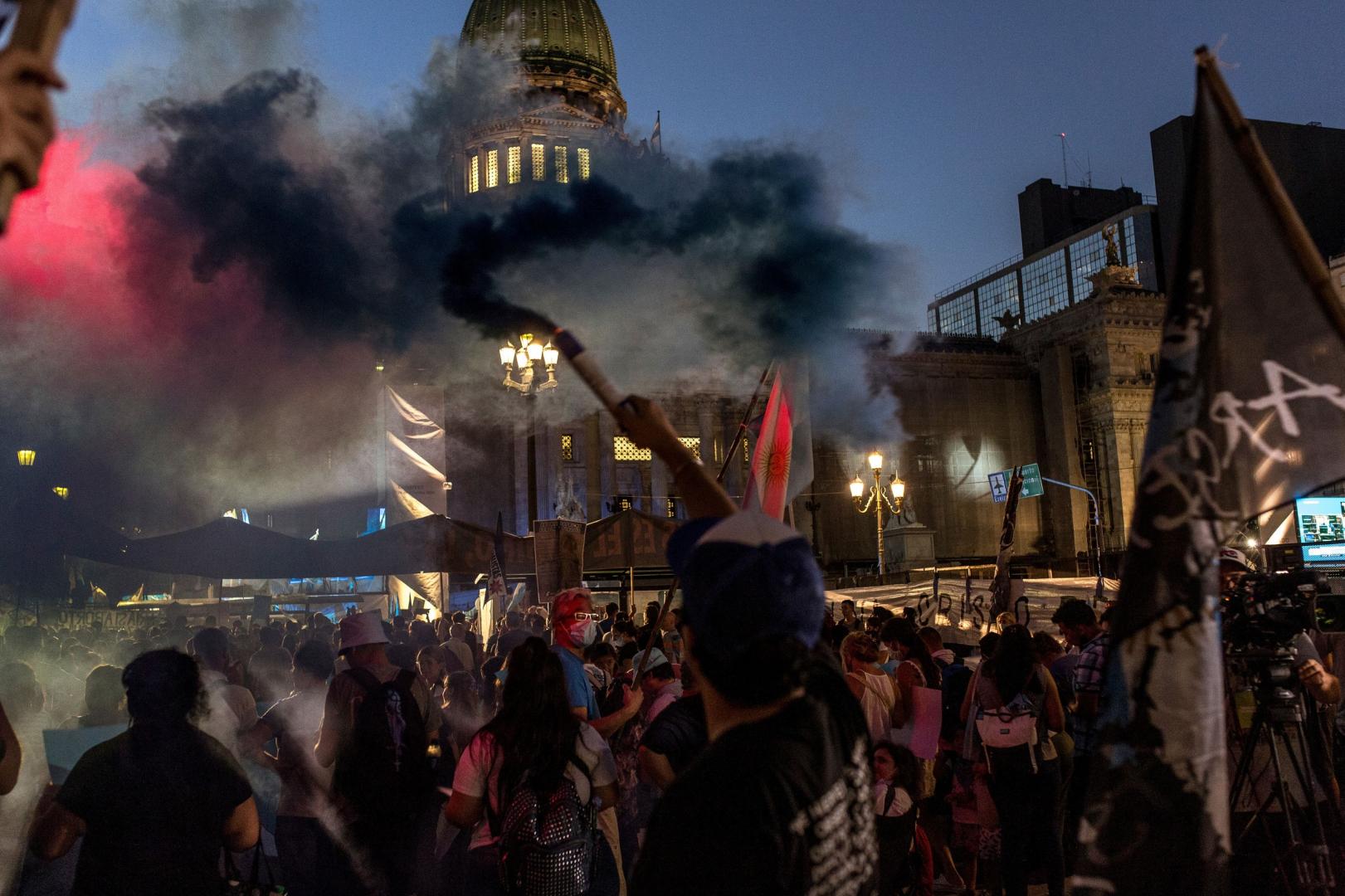 PROTESTA. Activistas antiaborto afuera del Congreso de la Nación en Buenos Aires, en diciembre del año pasado.