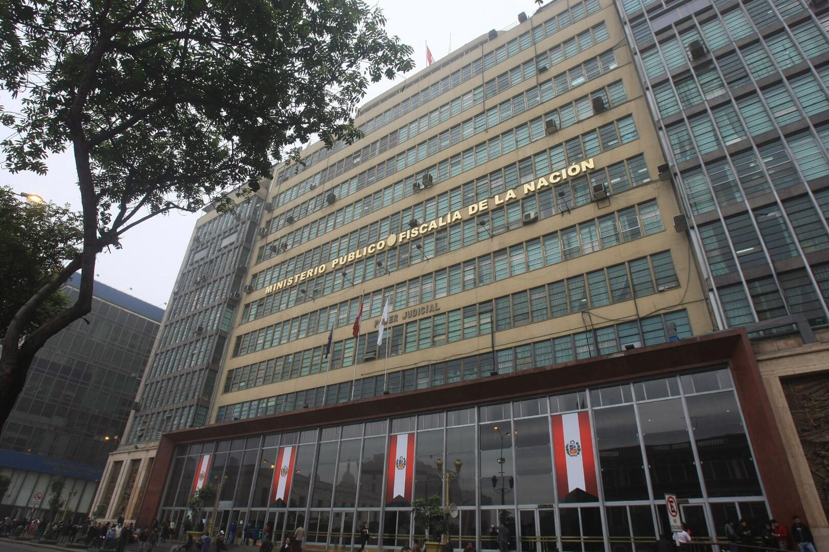 ALERTA. Fiscal antilavado envió 13 oficios a OjoPúblico, el mismo día, amenazando con incautar base de datos de los Panama Papers. 