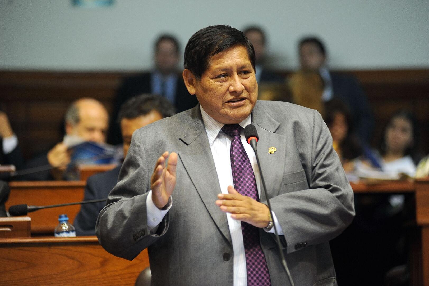Congreso. Juan Pari ejerció como congresista en el periodo 2011-2016. Ingresó por el partido de Humala, pero luego se dicho grupo político.