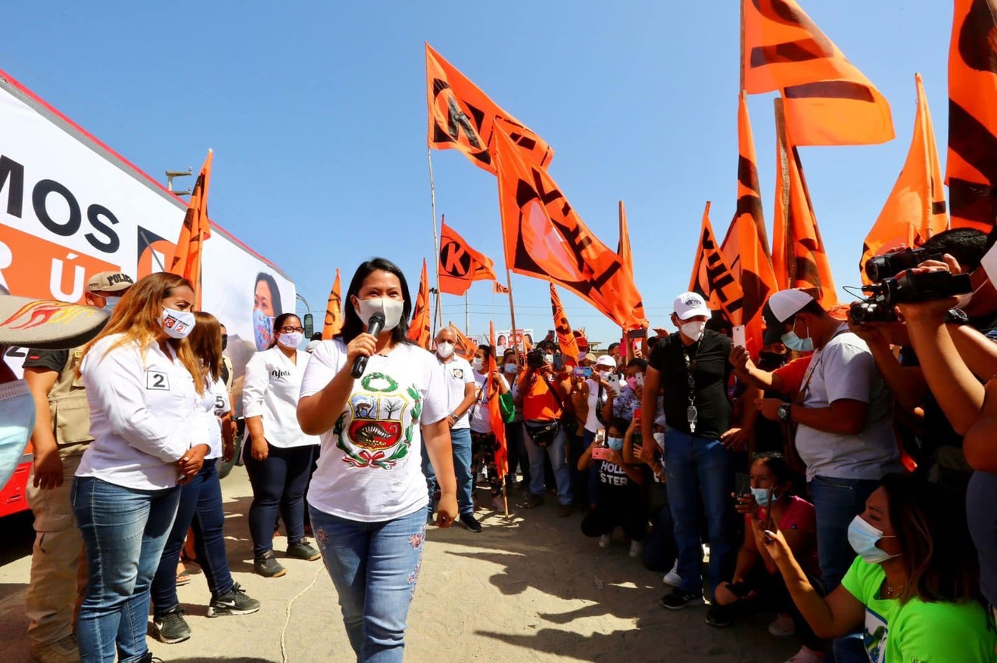 BANCADA. Entre los congresistas electos de Fuerza Popular destaca Cruz María Zeta ( a la izquierda), que mantiene una deuda con el Estado.
