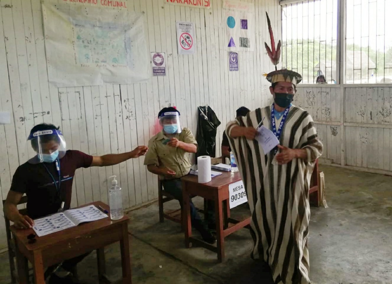 DIFICULTADES. Si en la comunidad no hay un local de votación, los indígenas deben acudir a la capital de sus distritos.