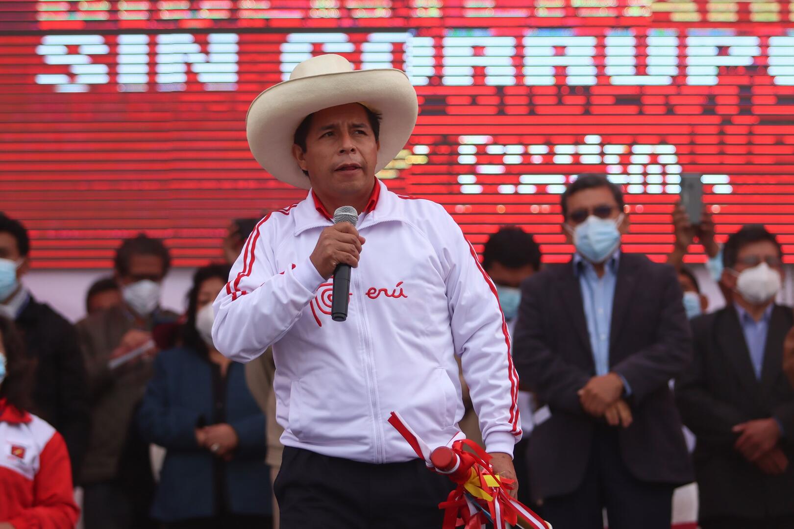 PROPAGANDA. Los anuncios difundidos alertan sobre el entorno de Pedro Castillo de Perú Libre, y sus alusiones a “quedarse en el poder".