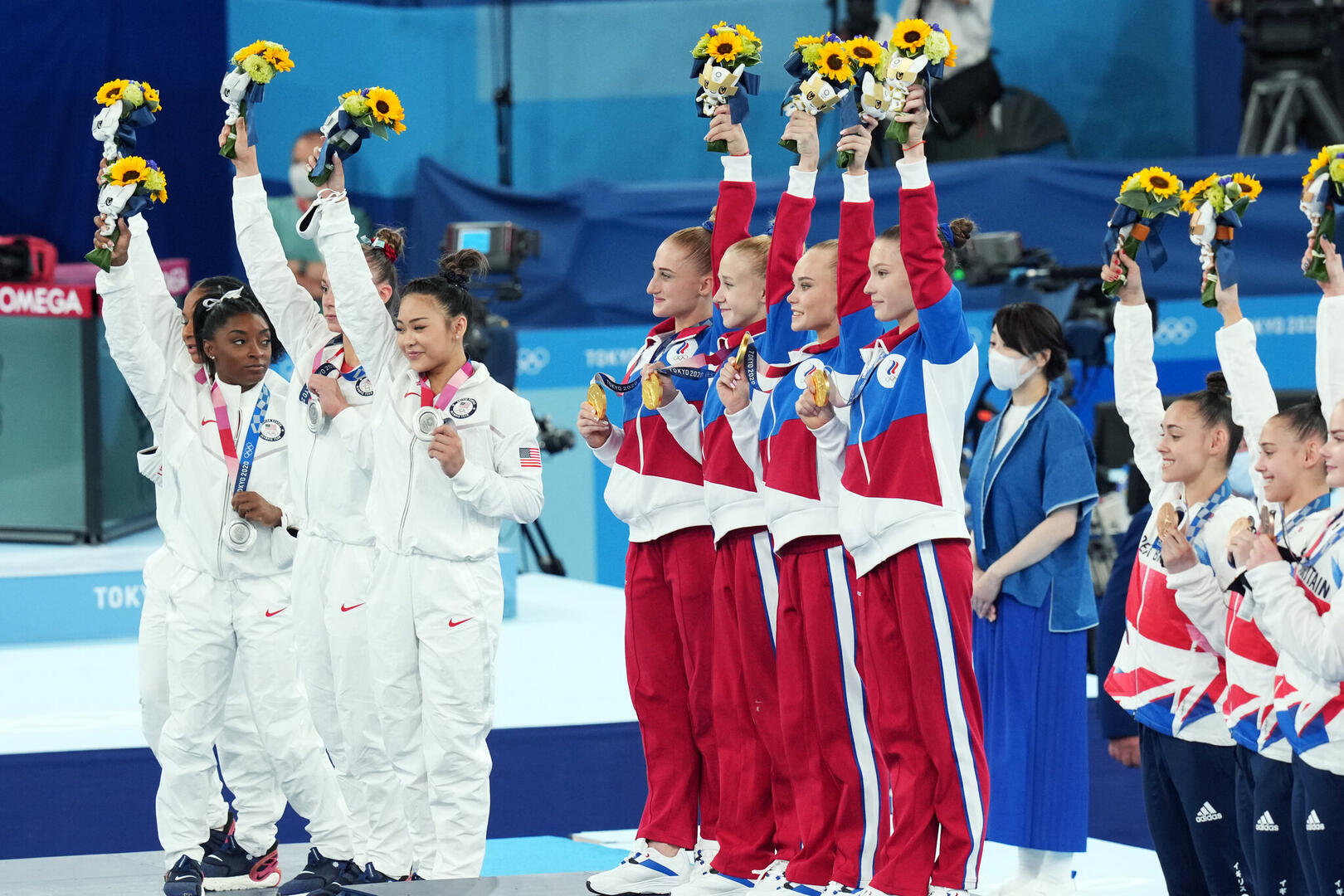 ORO. La delegación olímpica rusa quebró la hegemonía estadounidense en la gimnasia femenina, luego del abandono de Simone Biles.