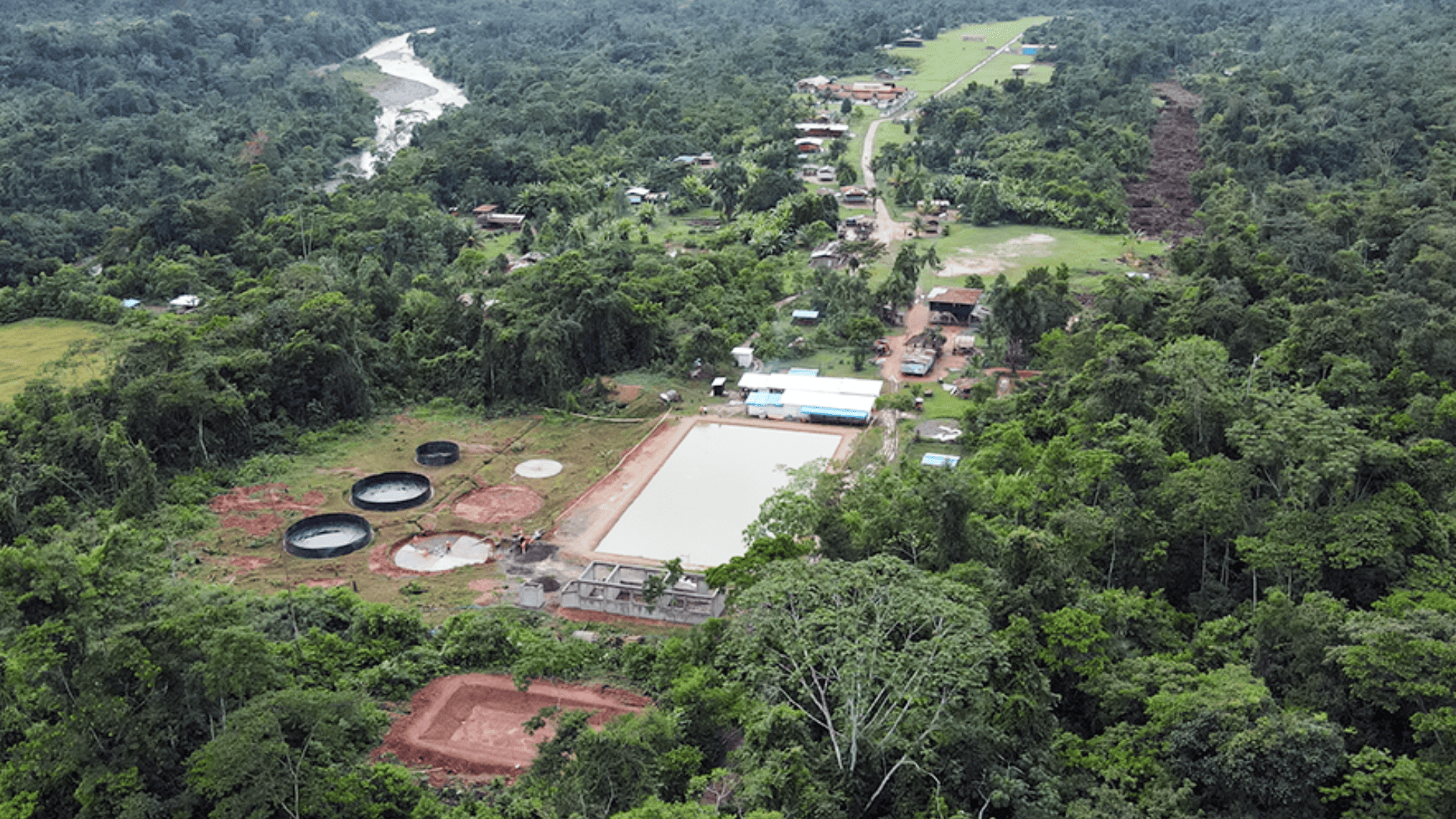 CONTRASTE. Zona que abastece de gas a la capital no cuenta con agua potable ni atención de salud oportuna.