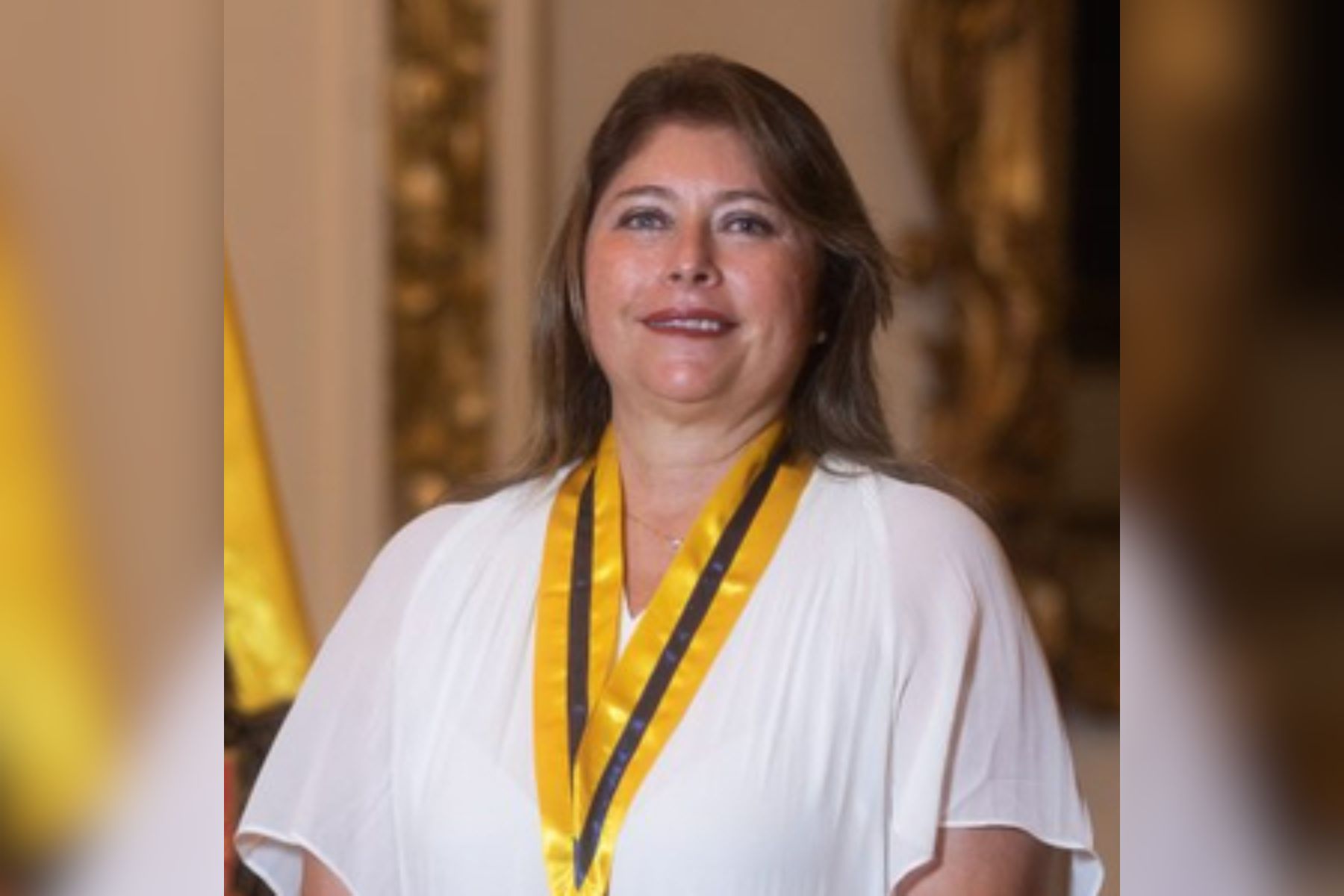 Es falsa la versión de Roxana Rocha acerca de que las cédulas del recuento de votos no tienen doblez ni la firma de los miembros de mesa