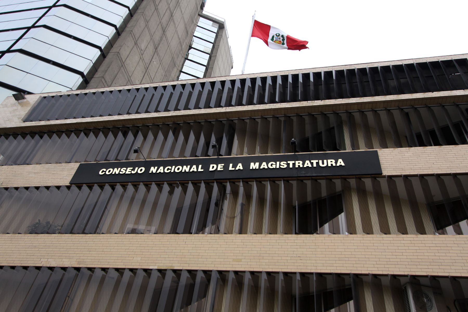 DESACTIVADO. El Consejo Nacional de la Magistratura será reemplazado por la Junta Nacional de Justicia que se encuentra en el proceso de selección de sus siete miembros. 