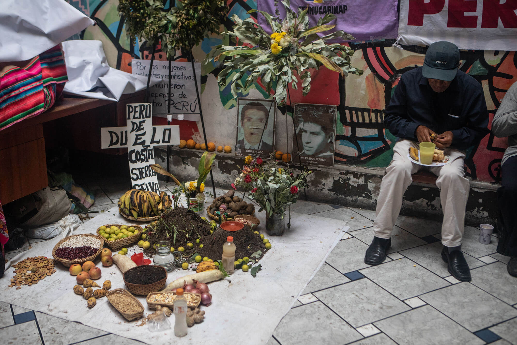 Altar para las víctimas de la represión policial