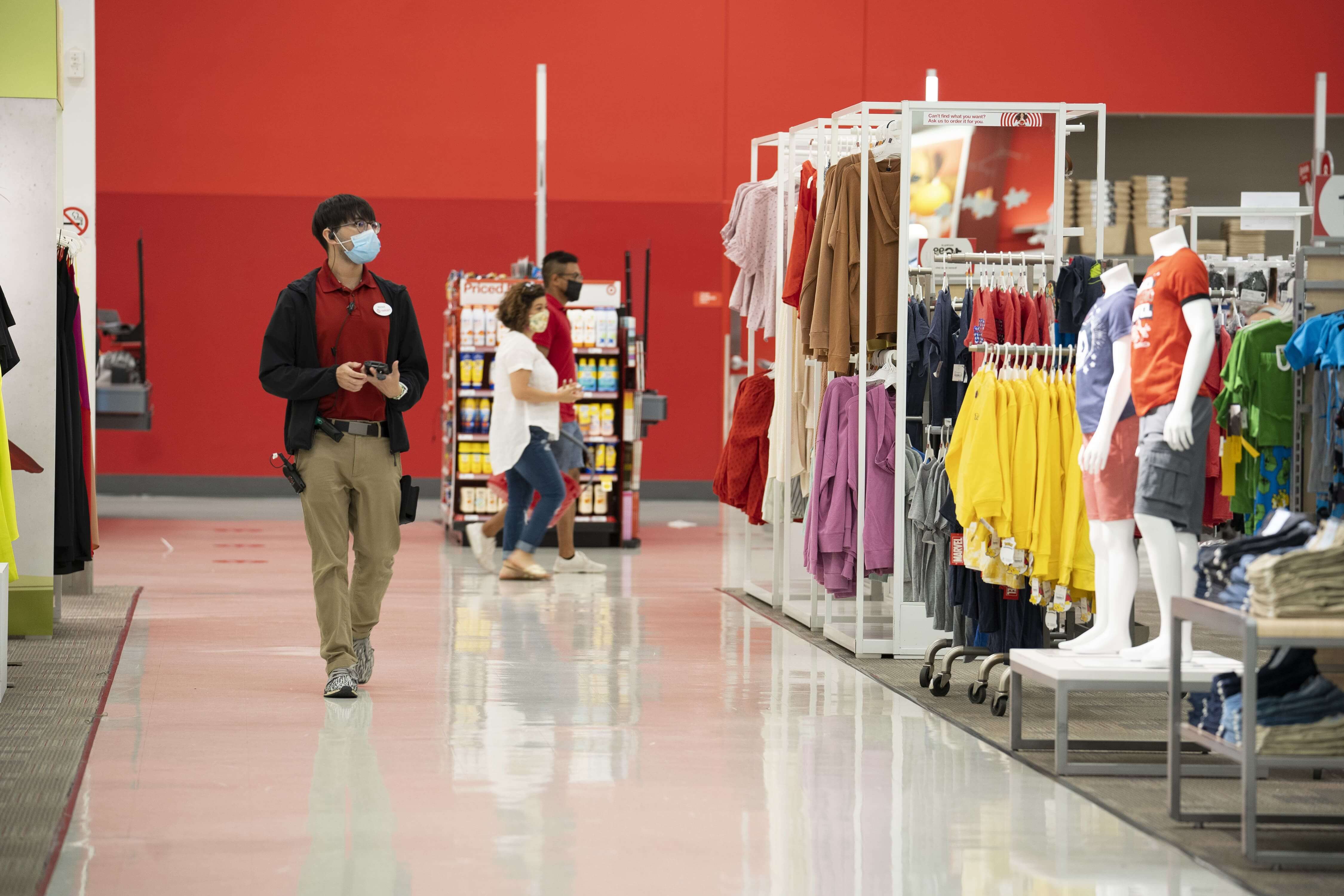 Target dijo que el auge de las ventas durante la pandemia contribuyó a un aumento del 16,5 por ciento en las emisiones de su cadena de suministro.
