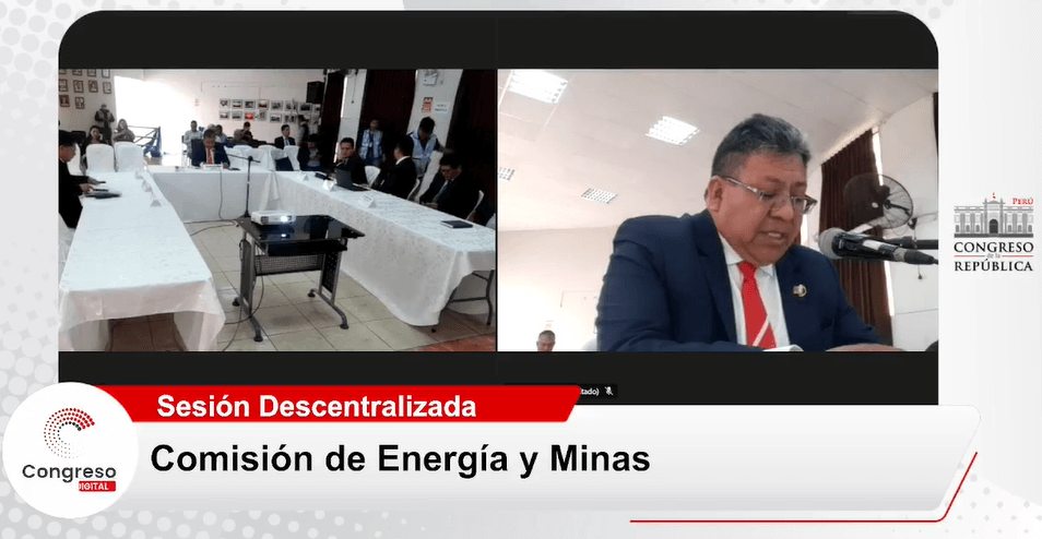 VOTACIÓN. El presidente de la Comisión de Energía y Minas, Jorge Flores Ancachi, se mostró a favor del dictamen. 