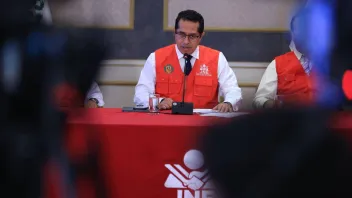 ELECCIÓN: El 21 de noviembre de 2024, en un proceso en el que fue el único candidato, Roberto Burneo se convirtió en presidente del JNE.