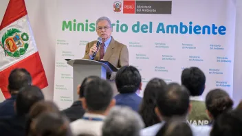 CAMBIOS. El ministro del Ambiente, Vladimiro Huaroc, señaló que la reorganización del sector se extenderá por cuatro meses.
