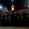 AMENAZAS. Desde el estrado de la manifestación realizada el 19 de abril, Rafael López Aliaga amenazó al presidente del Jurado Nacional de Elecciones (JNE), Roberto Burneo.