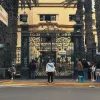 RECUPERADO. Roberth Reyes permaneció más de dos semanas en UCI del hospital Loayza, tras la represión policial y, ahora, retomó su trabajo como artista hip hop.