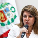 Elizabeth Hinostroza, ministra de Salud