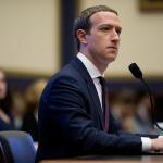 ESCÁNDALOS. Mark Zuckerberg ha empezado a batallar contra los críticos de la red social.