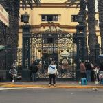 RECUPERADO. Roberth Reyes permaneció más de dos semanas en UCI del hospital Loayza, tras la represión policial y, ahora, retomó su trabajo como artista hip hop.