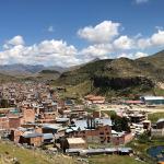 CORAZÓN DE LOS ANDES. Vista panorámica del distrito de Challhuahuacho. 