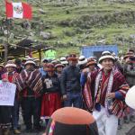 DISCURSO. El presidente de Fuerabamba, Gregorio Rojas, aseguró en quechua que la liberación de hermanos Chávez Sotelo es una condición previa a las negociaciones con el Estado y la mina. 