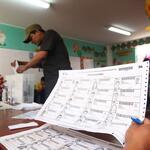 PRÓXIMA ELECCIÓN. Población de 13 regiones volverá a las urnas este 9 de diciembre para elegir a sus gobernadores regionales en segunda vuelta. 