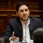 ASESOR. Jorge Paredes Terry, exmilitante en partido nacionalista, se ha convertido en el vocero de las reuniones que sostiene el presidente de Fuerabamba en Lima. 