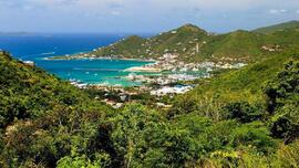 SECRET ISLAND. This is Road Town, capital of the British Virgin Islands, where the company that owns the brands Sapolio and Dento, and which is a subsidiary of Alicorp, is registered.