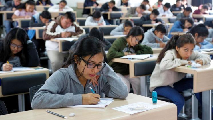 DESERCIÓN. Un reciente estudio indica que las mujeres presentan indicadores de abandono de estudios más altos. 
