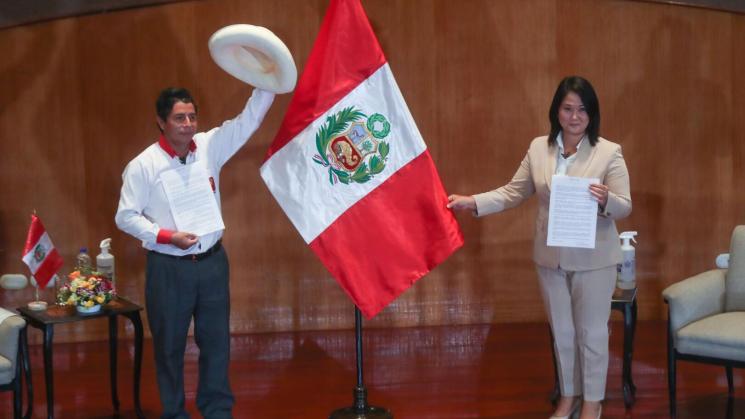 CONTIENDA. Pedro Castillo y Keiko Fujimori presentaron a sus equipos técnicos a pocos días del primer debate, organizado por el Jurado Nacional de Elecciones, entre estos grupos.