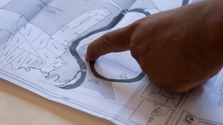 IGNORADA. Santa Clara de Uchunya señala que no fue consultada sobre la construcción de una planta del Grupo Ocho Sur, implicada en una investigación por deforestación.