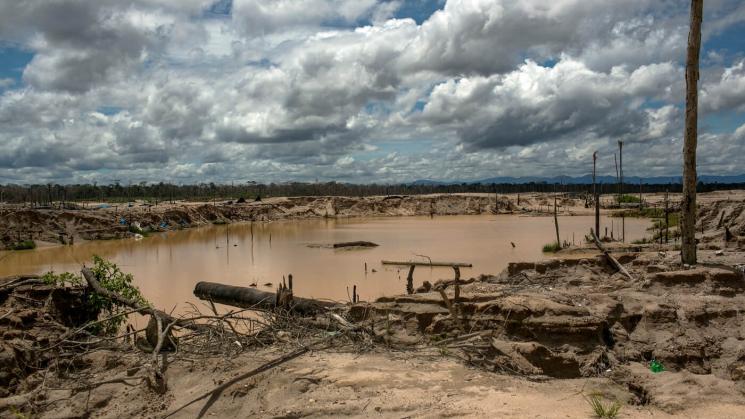 AMAZONAS. La devastación del ecosistema amazónico está ligada a una serie de actividades ilícitas que las autoras analizan  en esta columna.