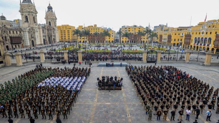 PALACIO. Pedro Castillo recibió a los licenciados excombatientes una semana después de que la fiscal de la nación presentó una denuncia constitucional en su contra.