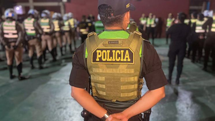 REALIDAD. La policía no funciona solo por sus normas legales, sino también por reglas no escritas de la práctica cotidiana. 