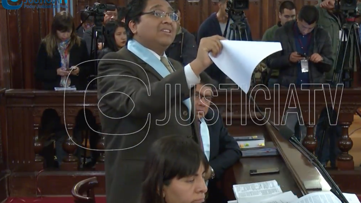 DEFENSA. El abogado Edward García Navarro defiende a Mark Vito Villanella en una audiencia en la Corte Suprema realizada en septiembre último. A su costado Giulliana Loza, asesora legal de Keiko Fujimori.