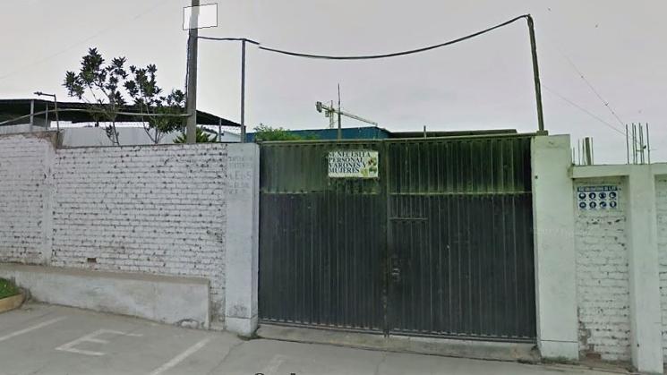 LOCAL. Fachada de la empresa Hanalei, en donde la policía y la fiscalía indican que se explotaba laboralmente a menores pertenecientes a una comunidad israelita.