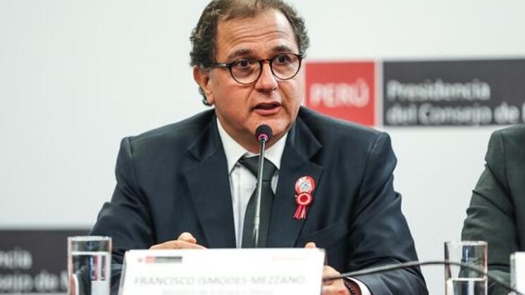 SILENCIO. El titular del MEM, Francisco Ísmodes, ha sido consultor minero y exgerente en la Sociedad Nacional de Minería, Petróleo y Energía.