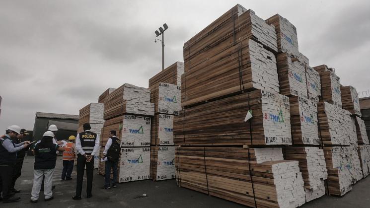 INCAUTACIÓN. Más de 309 metros cúbicos de madera cumala iban a ser enviados al puerto de Manzanillo en México.
