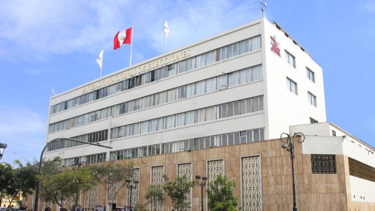 AUTORIDAD. Hasta fines de abril, el Jurado Nacional de Elecciones había recibido 25 expedientes de renuncias de alcaldes provinciales y distritales que aspirarán a un nuevo cargo político este 7 de octubre. 