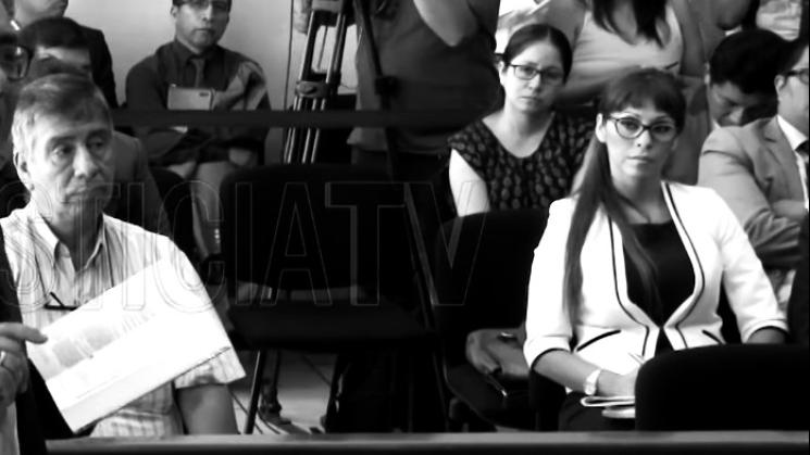 CRIMEN ORGANIZADO. Maribel Velarde (de conjunto blanco) asistió a las audiencias del Caso Sánchez Paredes por lavado de dinero. Hoy afronta un proceso similar por su relación con el integrante de una organización de tráfico de drogas.