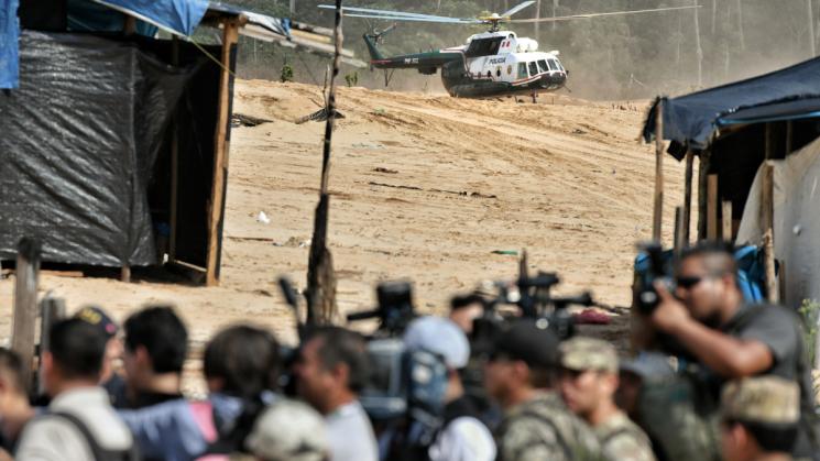 OPERATIVO. En las primeras horas de la mañana de ayer inició la intervención contra los campamentos de extracción ilegal de oro ubicados en la zona conocida como La Pampa.