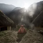 AFECTADAS. Las comunidades quechuas de Urubamba y Calca padecen los efectos de la ausencia de turistas. 