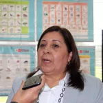 DESCARGOS. Viceministra Helfer sostiene que el ministerio hace esfuerzos por corregir el material antes de entrar a impresión en agosto. Libros deben llegar a las aulas a inicios del 2019.