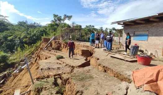 IMPACTOS. Los daños causados por el terremoto incluyen viviendas destruidas, colegios y caminos. 