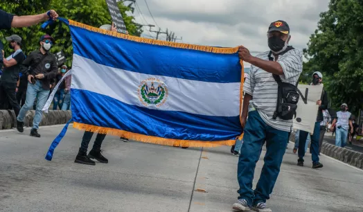 PERSEGUIDOS. Un total de 245 personas críticas al gobierno de Bukele han sido víctimas de persecución judicial y hostigamiento entre 2019 y 2025.